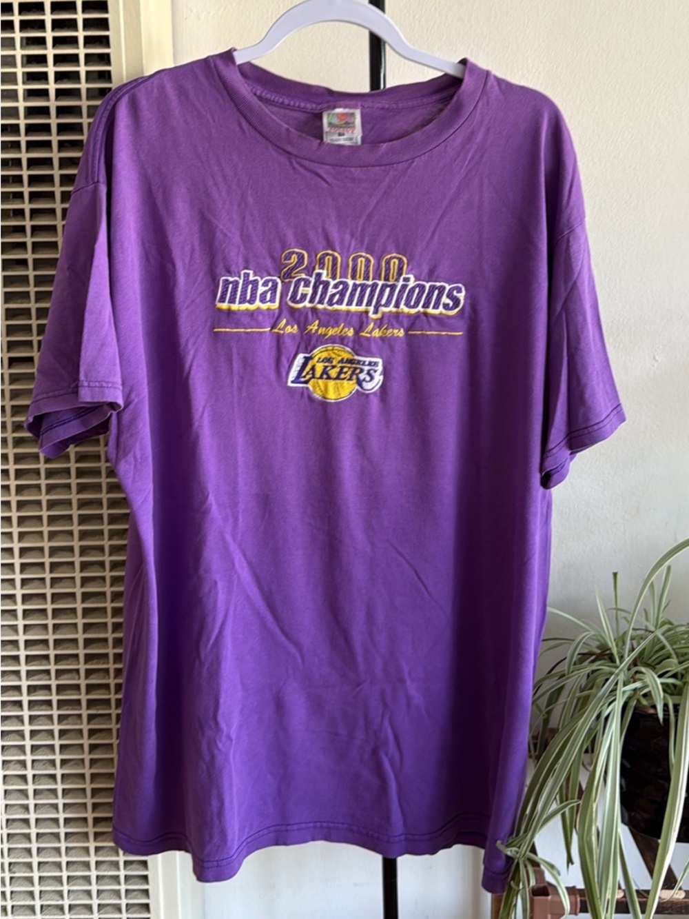 Fruit of the Loom Los Angeles Lakers 2000 NBA Champions T-Shirt Size XL